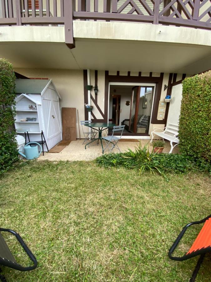 Studio En Rez De Jardin -"Le Petit Nid" A Trouville Exterior photo